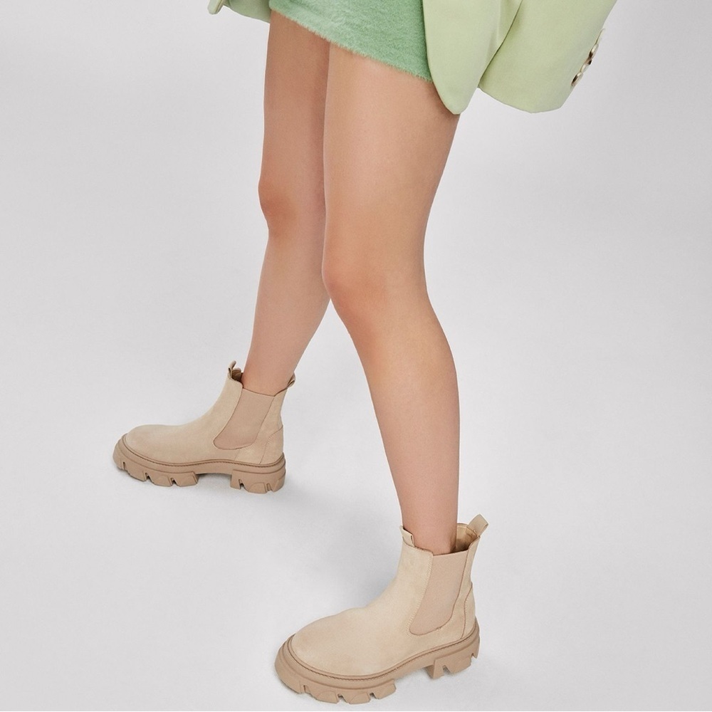 Aldo Bigtrek Nude Beige Suede Leather Lugsole Chunky Chelsea Ankle Boot Bootie - Picture 3 of 17